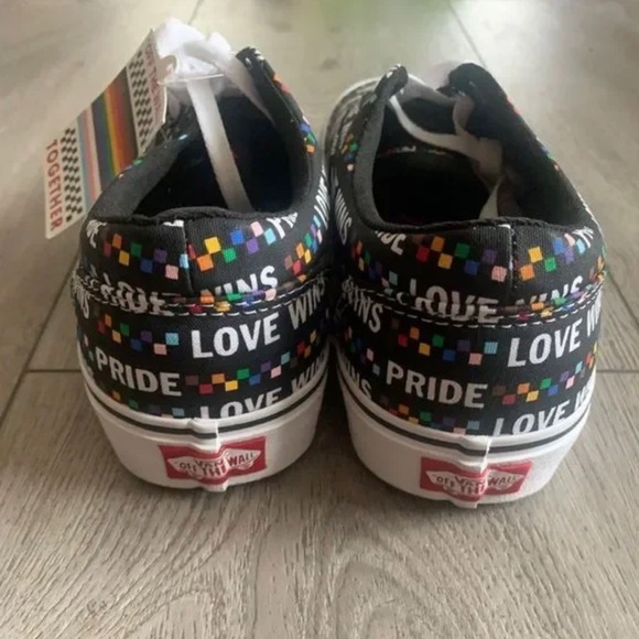 NIB Vans Doheny Pride Sneaker Love Wins Lace Up Off The Wall Men’s - Picture 10 of 11
